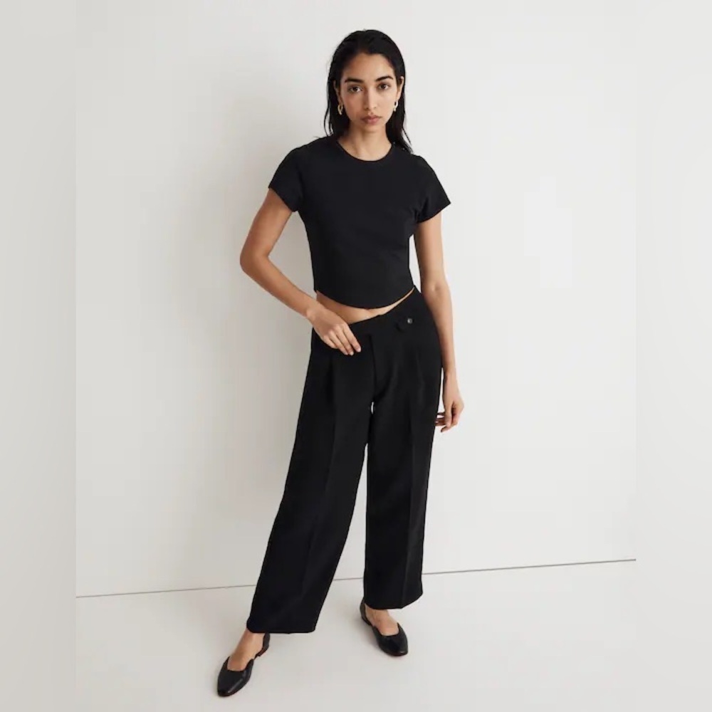 Madewell The Rosedale Low Rise Straight Pant in Crepe True Black